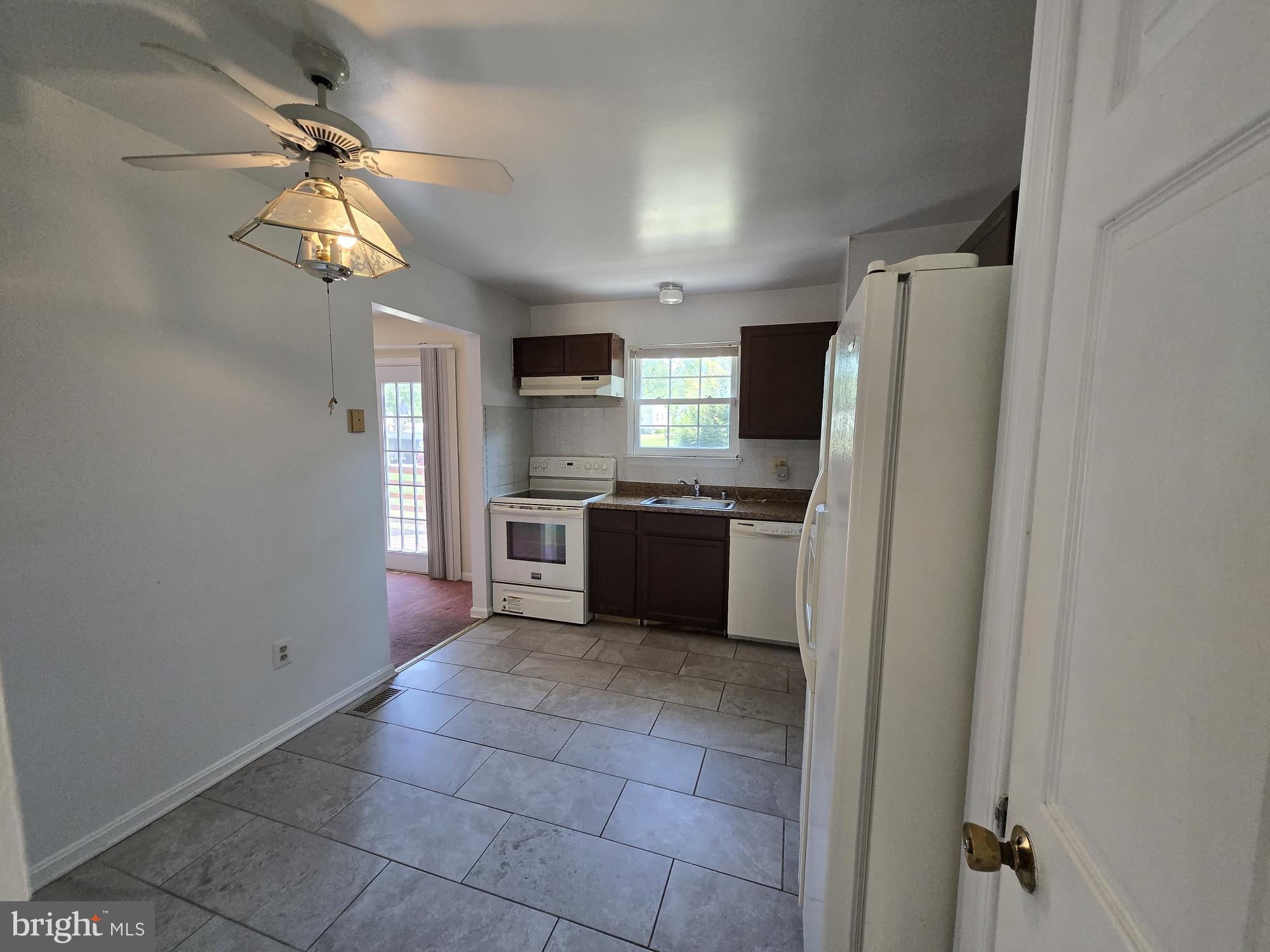 8510 Schultz Road Clinton, MD 20735 - Photo 2 of 16 Bright and airy kitchen space.