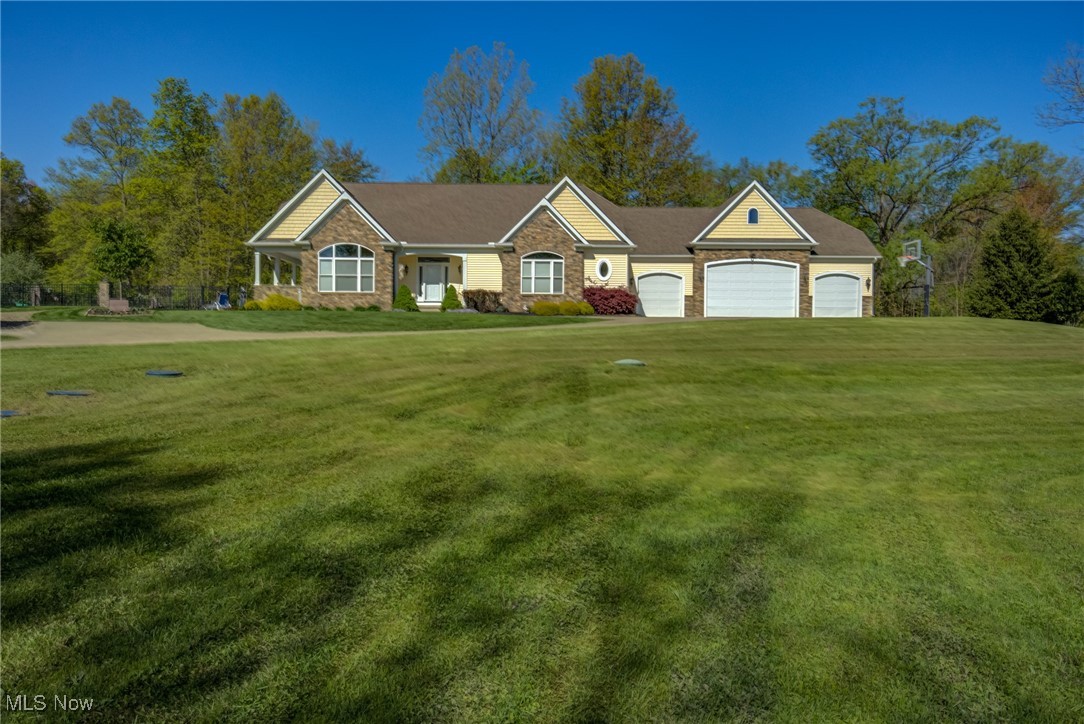 2586 River Road Willoughby, OH 44094 - Photo 4 of 49 Gallery Image 4