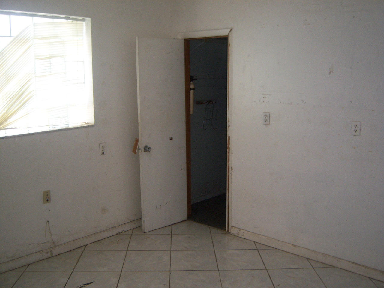 1230 Southwest 13th Street Boca Raton, FL 33486 - Photo 4 of 8 1230 SW 13 street 002