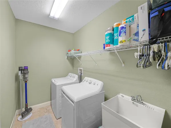 $299,900 | 2936 Mission Lakes Drive, Lakeland, FL 33803