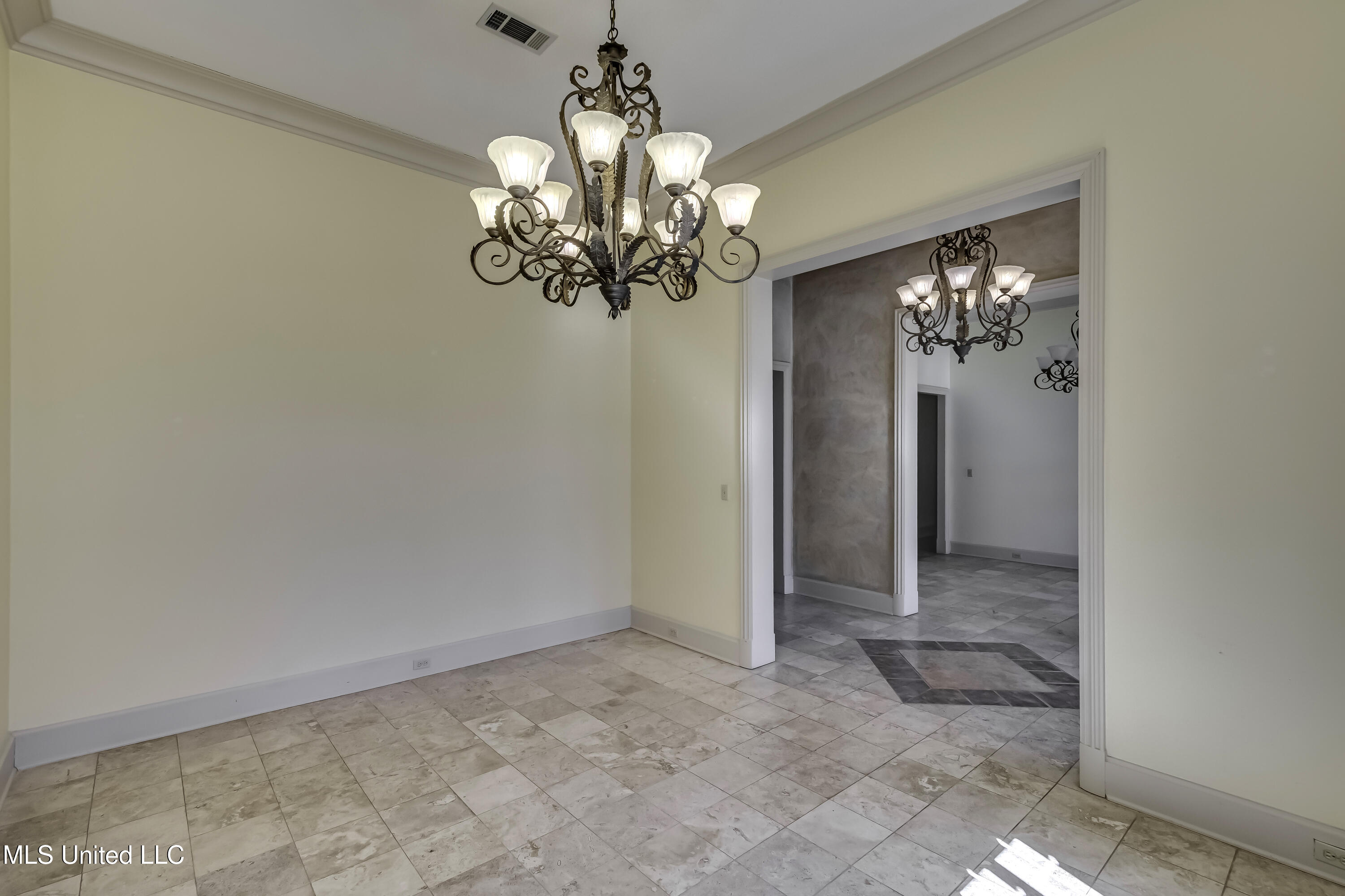 702 Tanglewood Drive Madison, MS 39110 - Photo 39 of 133 702 Tanglewood int--10