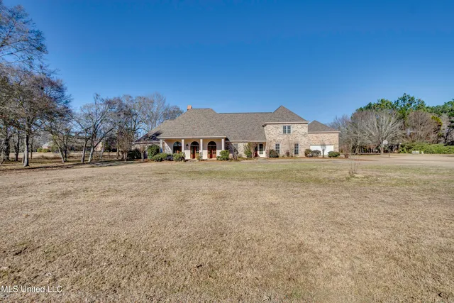 $725,000 | 702 Tanglewood Drive, Madison, MS 39110