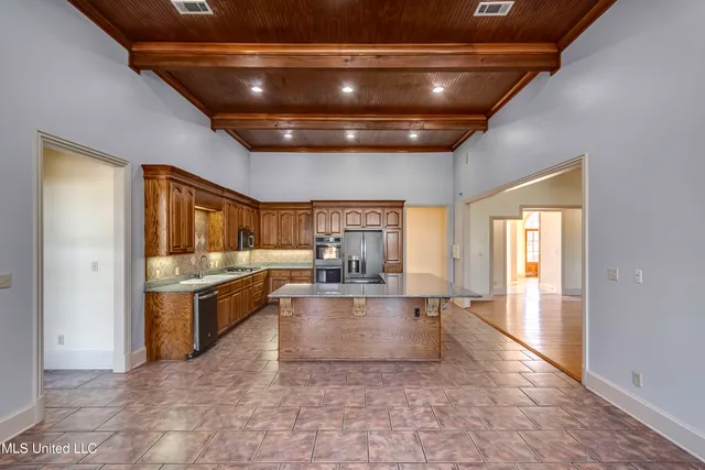 $725,000 | 702 Tanglewood Drive, Madison, MS 39110