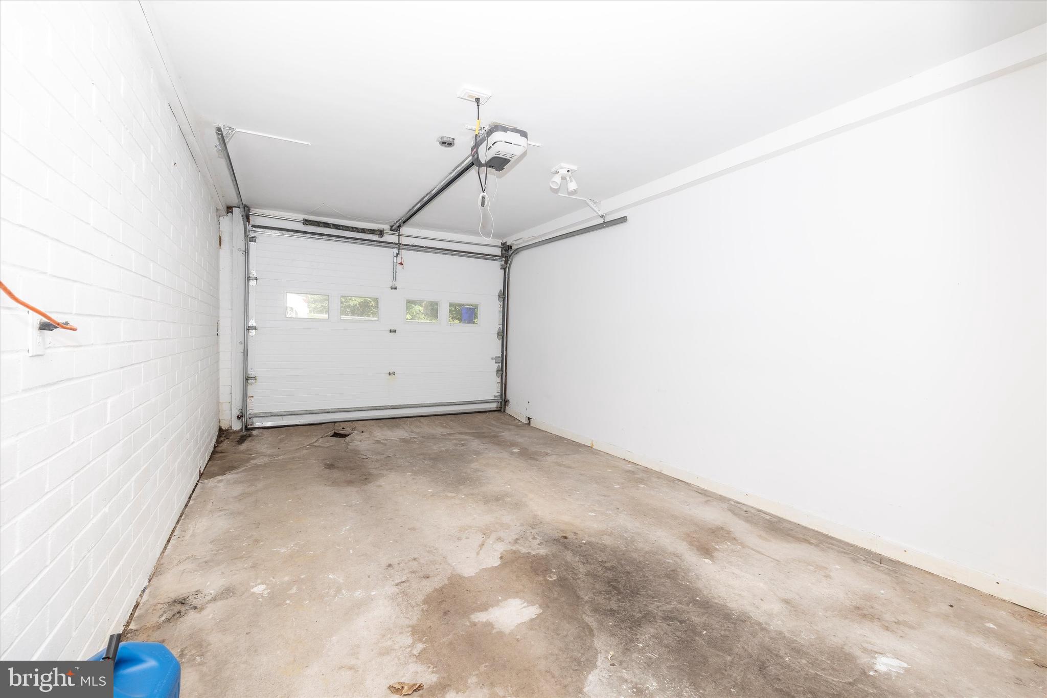 6023 Jefferson Boulevard Frederick, MD 21703 - Photo 27 of 66 Attached Garage