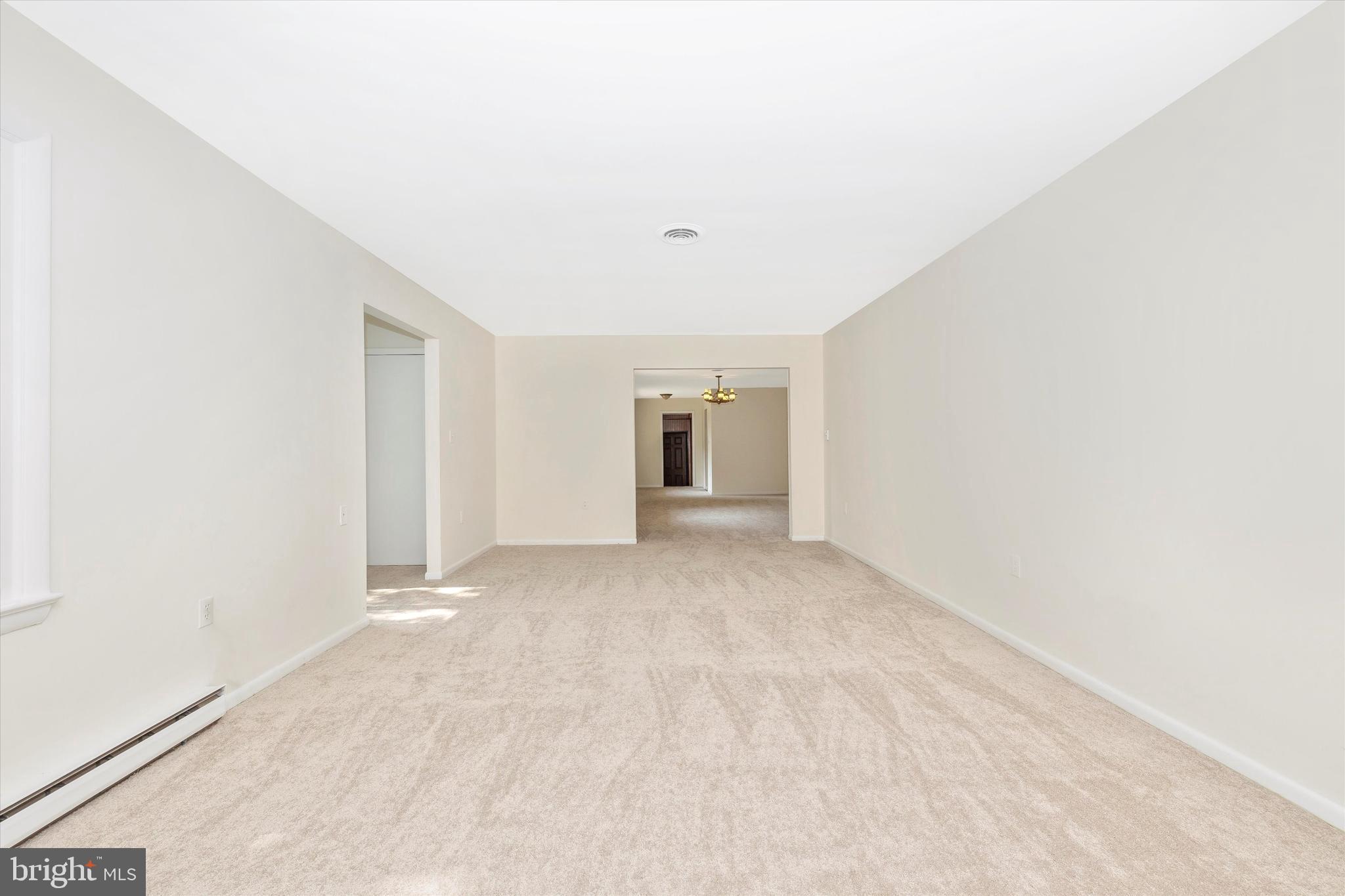 6023 Jefferson Boulevard Frederick, MD 21703 - Photo 9 of 66 Living Room