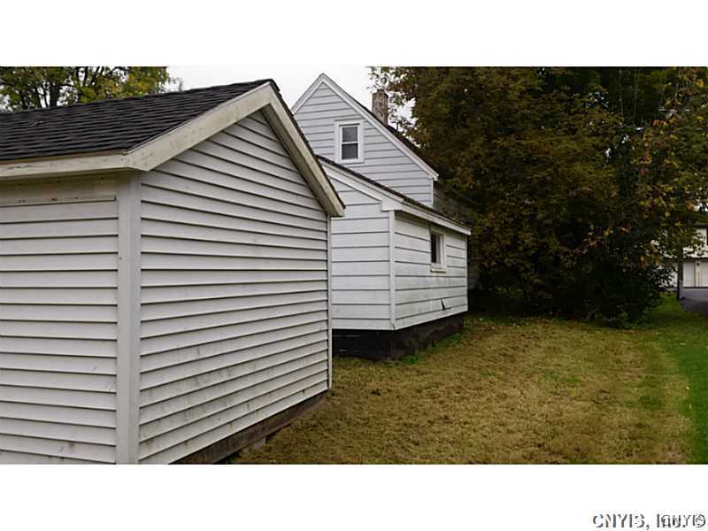 8486 Button Road Cicero, NY 13039 - Photo 4 of 8 Exterior Front