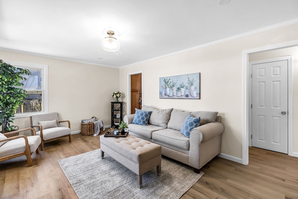 15 Crestmont Street Springfield, MA 01108 - Photo 2 of 24