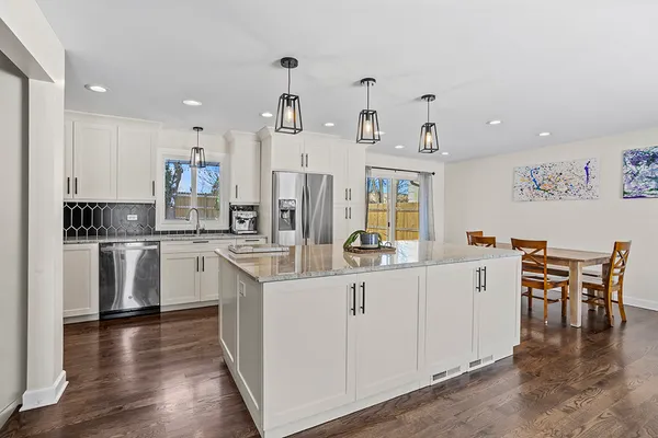 $519,900 | 1222 Hillview Drive, Lemont, IL 60439