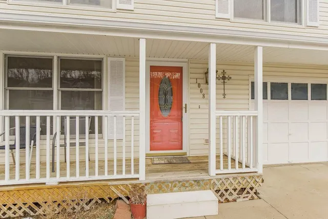 $330,000 | 1008 Northwest 62nd Terrace, Kansas City, MO 64118