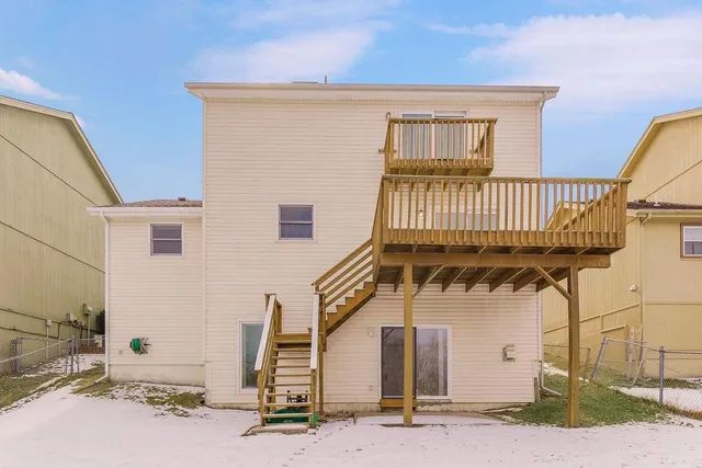 $330,000 | 1008 Northwest 62nd Terrace, Kansas City, MO 64118