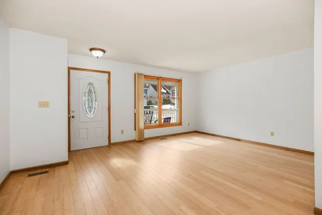 $330,000 | 1008 Northwest 62nd Terrace, Kansas City, MO 64118