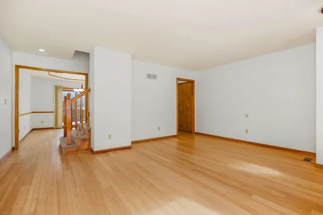 $330,000 | 1008 Northwest 62nd Terrace, Kansas City, MO 64118