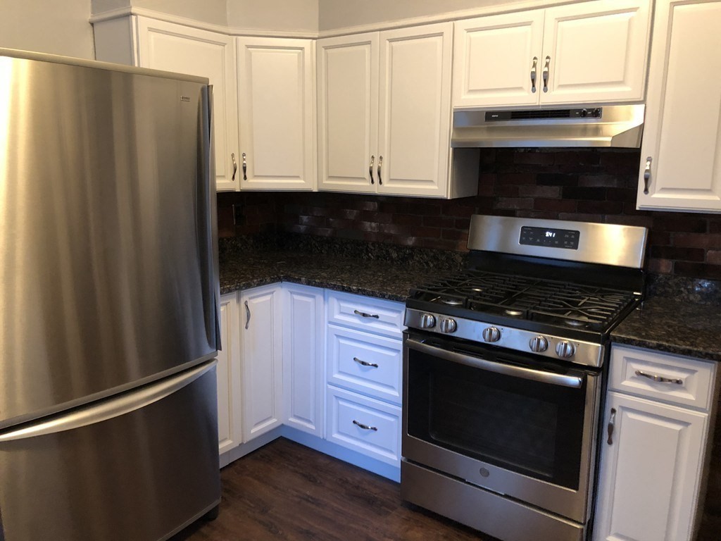 60 Kilsyth Road, Unit 1 Brookline, MA 02445 - Photo 5 of 11