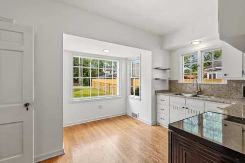 $247,500 | 215 West Saveland Avenue, Milwaukee, WI 53207