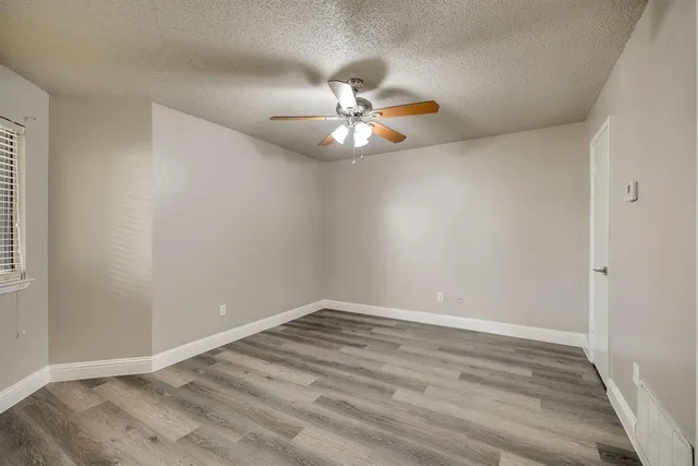 $1,200 | 2304 Balsam Drive, Unit E107, Arlington, TX 76006