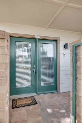 $1,200 | 2304 Balsam Drive, Unit E107, Arlington, TX 76006