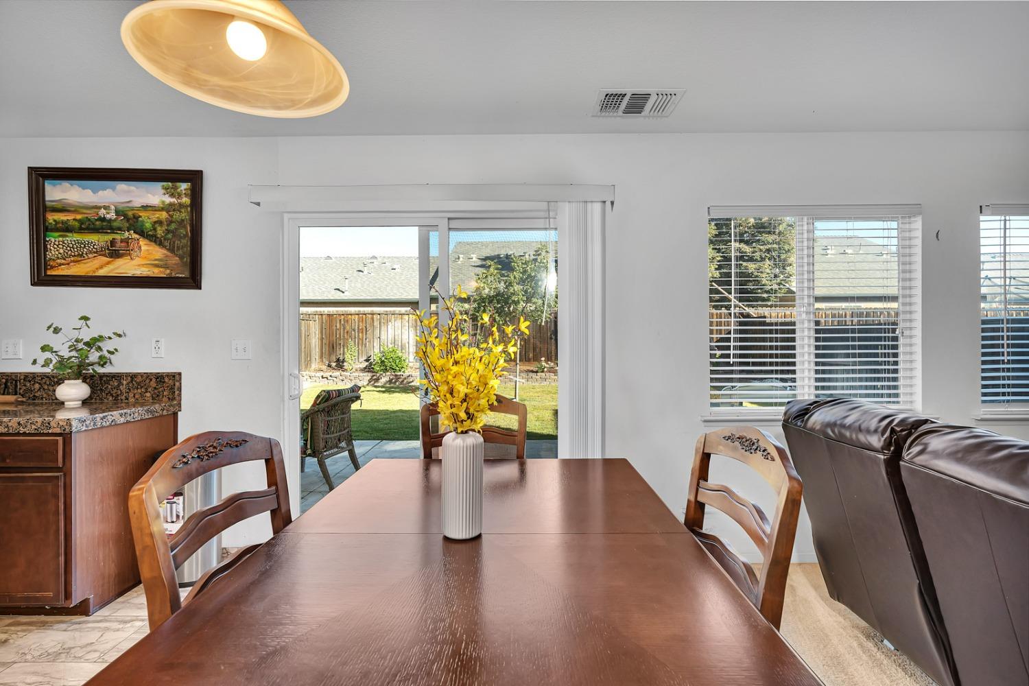 1438 Mandarin Street Madera, CA 93638 - Photo 11 of 39