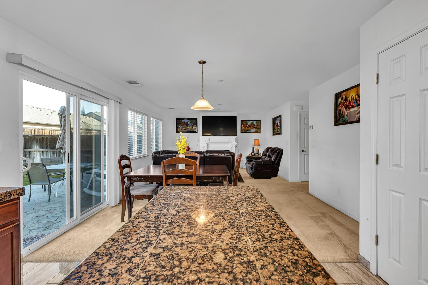 1438 Mandarin Street Madera, CA 93638 - Photo 16 of 39