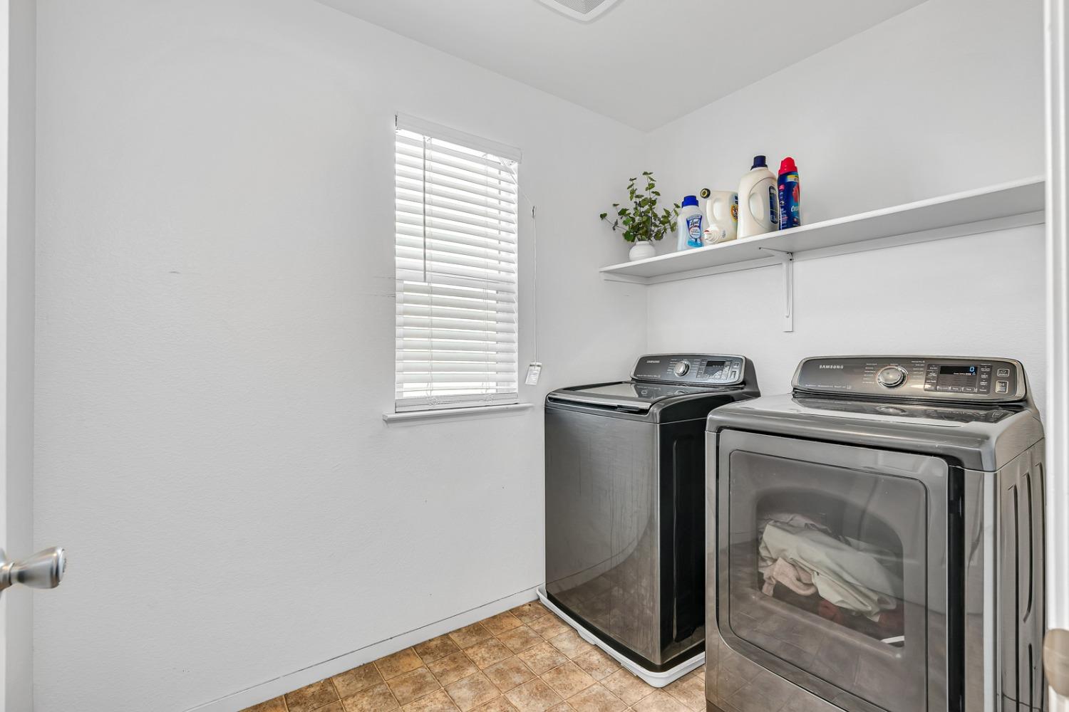 1438 Mandarin Street Madera, CA 93638 - Photo 22 of 39