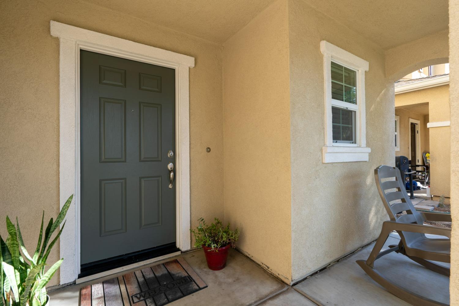 1438 Mandarin Street Madera, CA 93638 - Photo 5 of 39