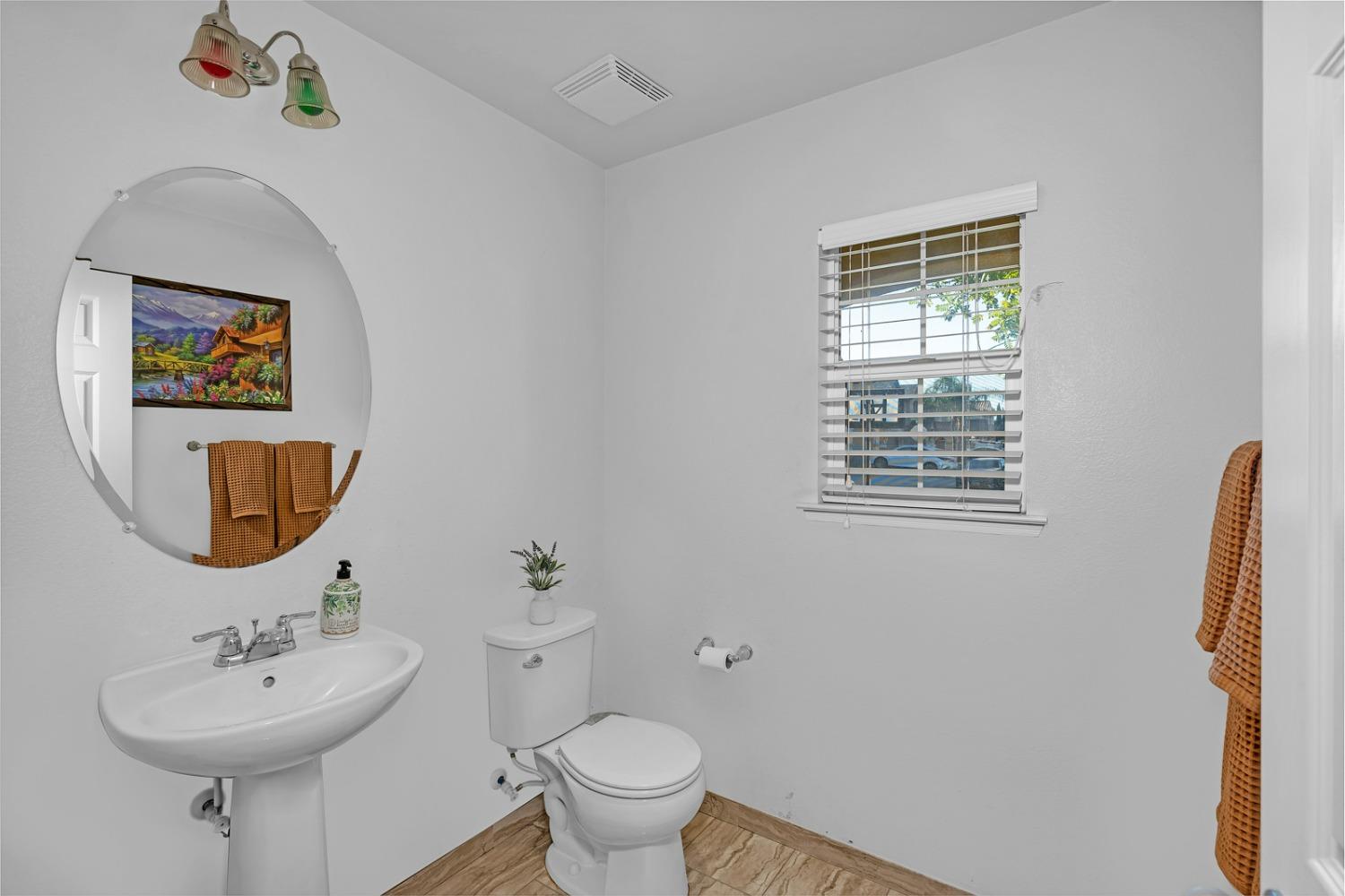 1438 Mandarin Street Madera, CA 93638 - Photo 6 of 39