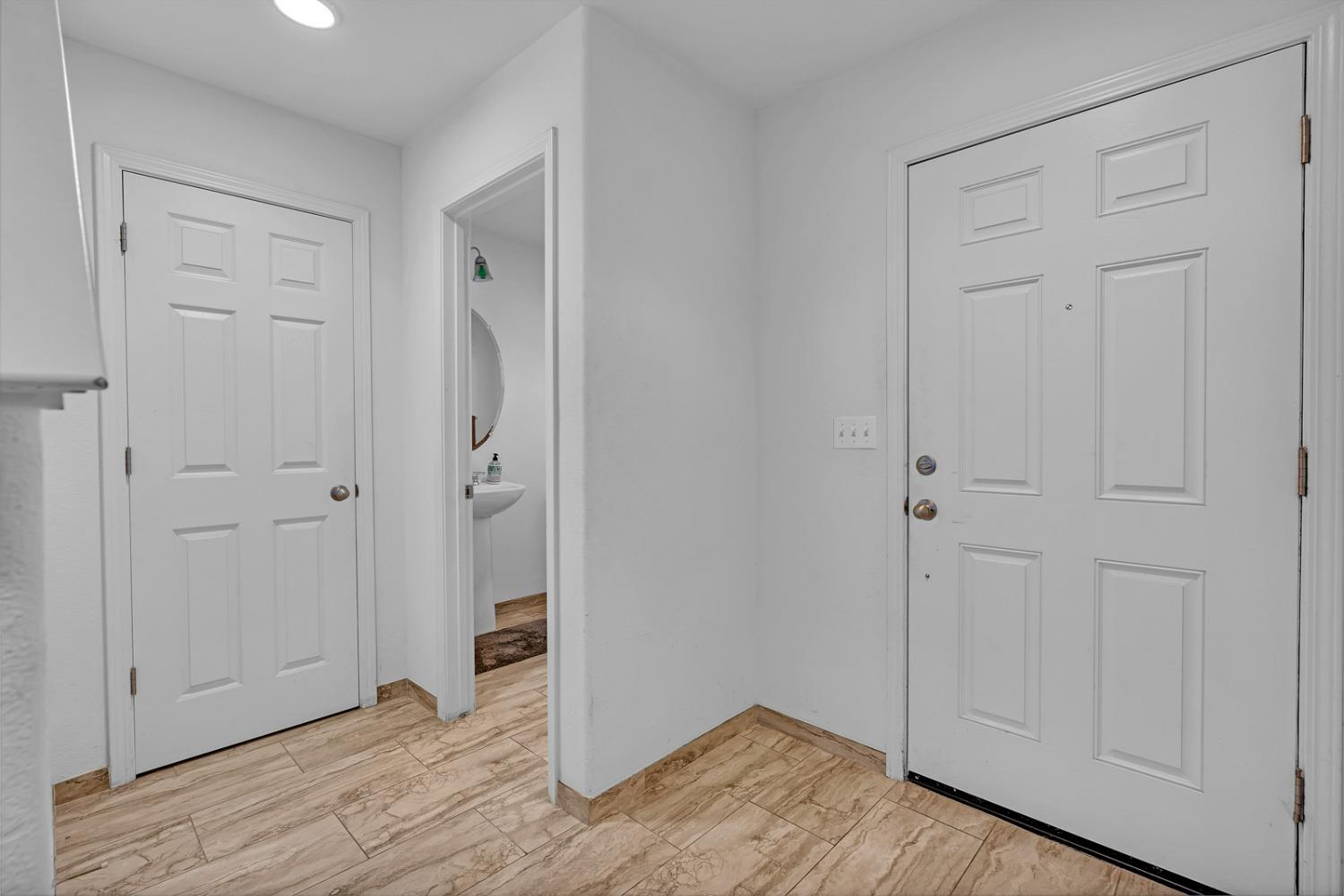 1438 Mandarin Street Madera, CA 93638 - Photo 7 of 39