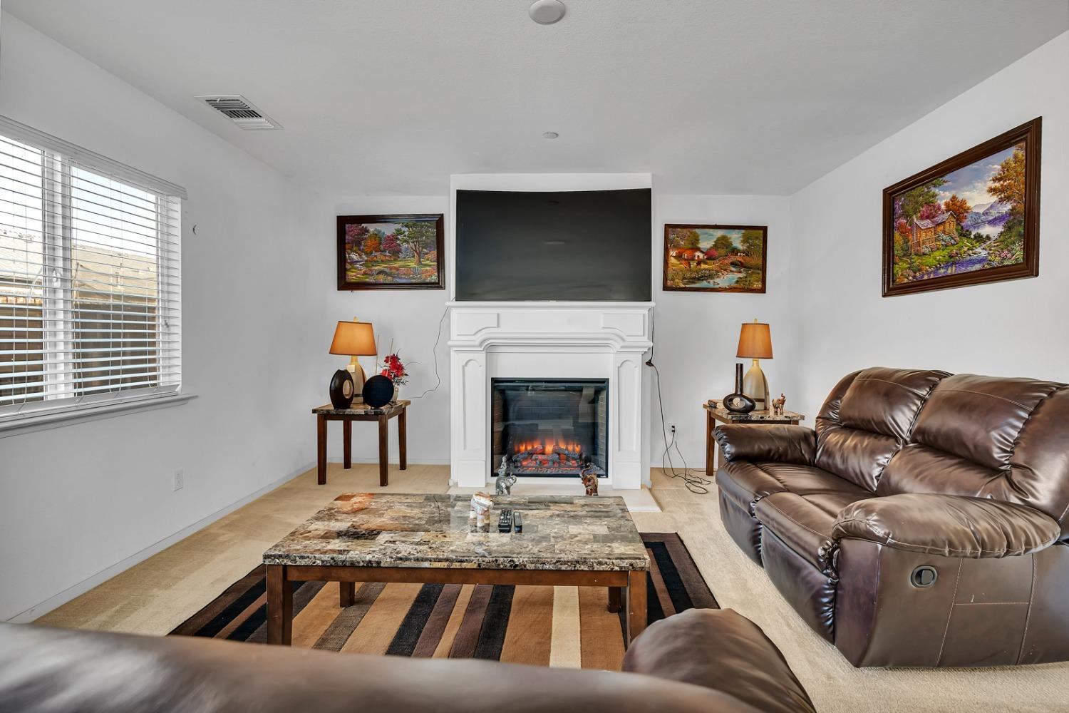 1438 Mandarin Street Madera, CA 93638 - Photo 8 of 39