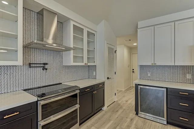 $875,000 | 14696 South Diamondhead, Conroe, TX 77356