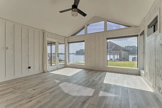 $875,000 | 14696 South Diamondhead, Conroe, TX 77356