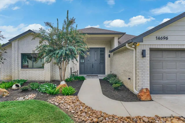 $875,000 | 14696 South Diamondhead, Conroe, TX 77356