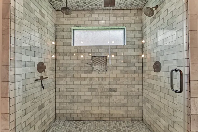 $875,000 | 14696 South Diamondhead, Conroe, TX 77356