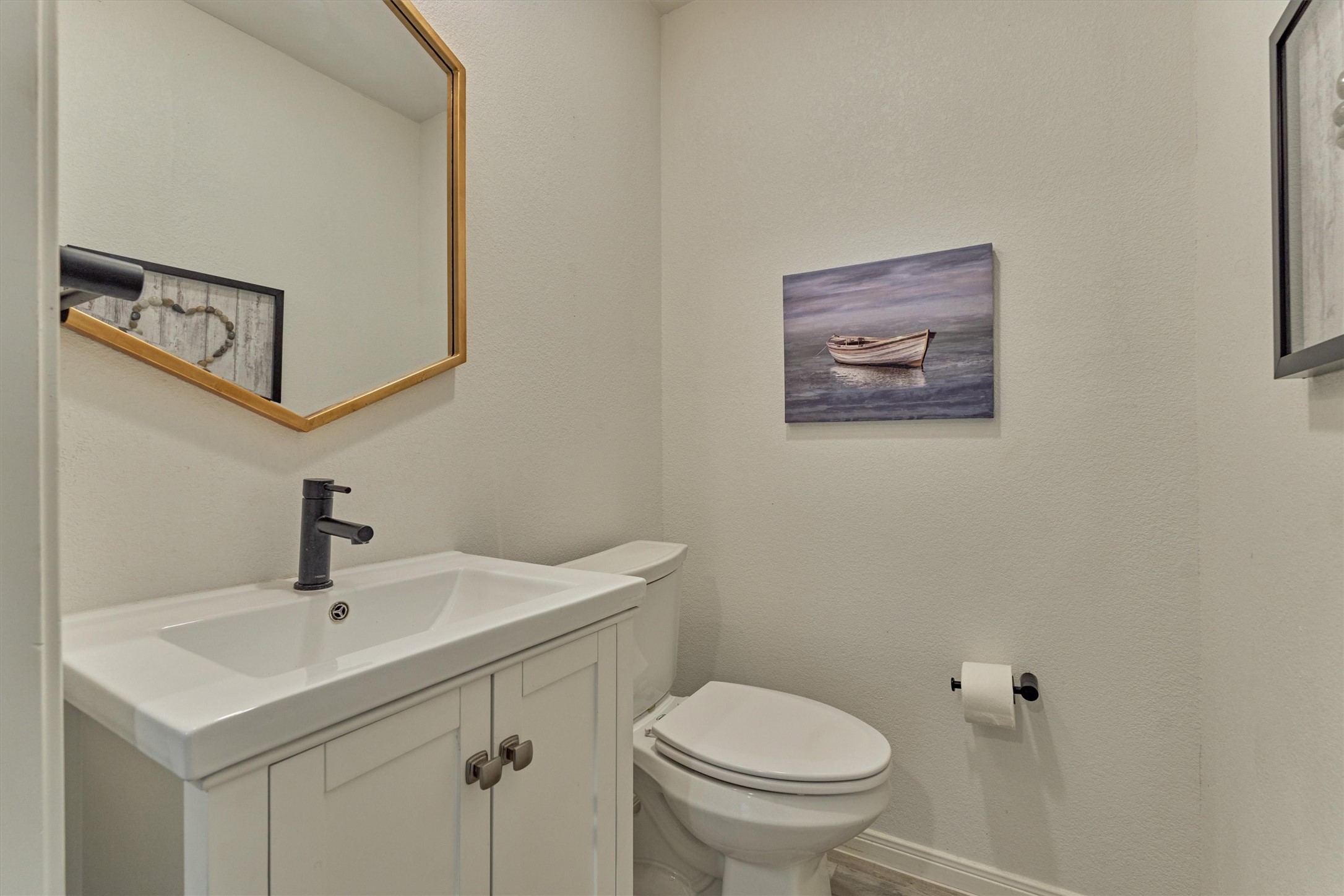 14696 South Diamondhead Conroe, TX 77356 - Photo 33 of 50 Half bath.