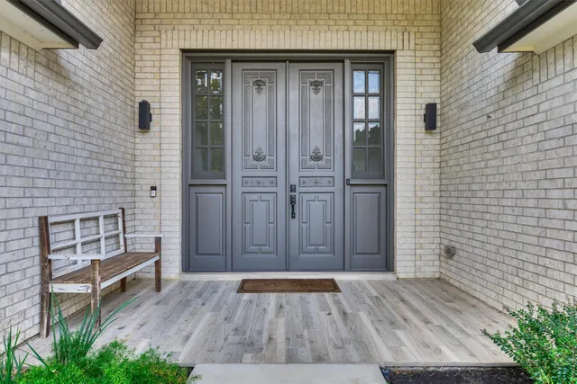 $875,000 | 14696 South Diamondhead, Conroe, TX 77356