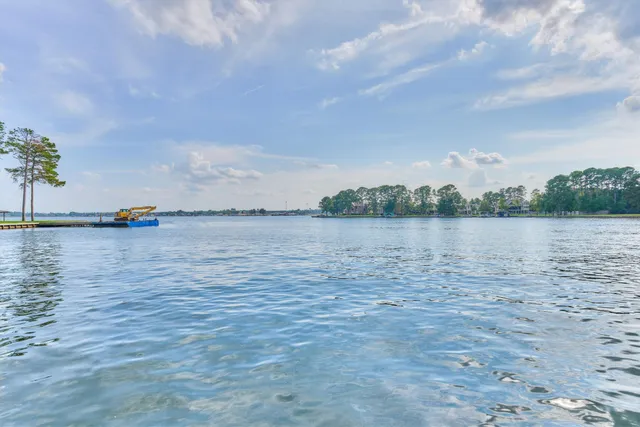 $875,000 | 14696 South Diamondhead, Conroe, TX 77356