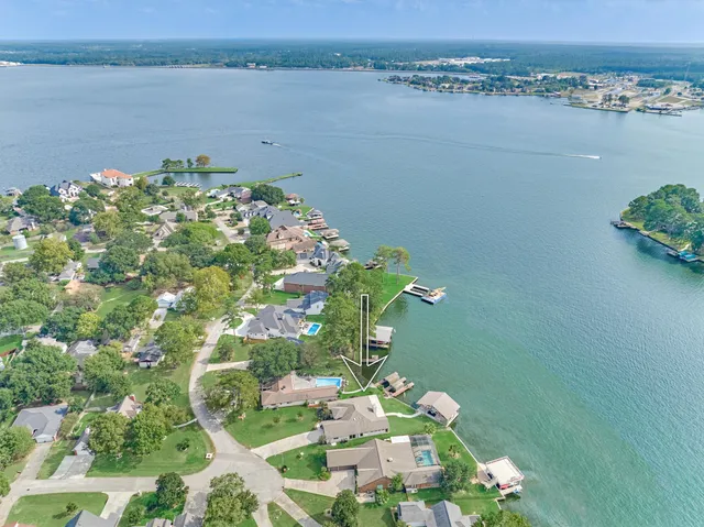 $875,000 | 14696 South Diamondhead, Conroe, TX 77356