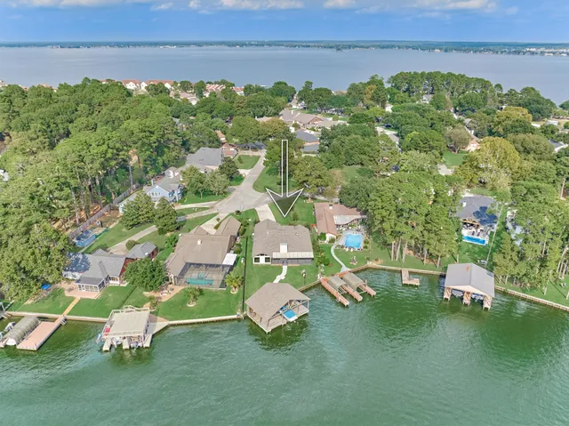 $875,000 | 14696 South Diamondhead, Conroe, TX 77356