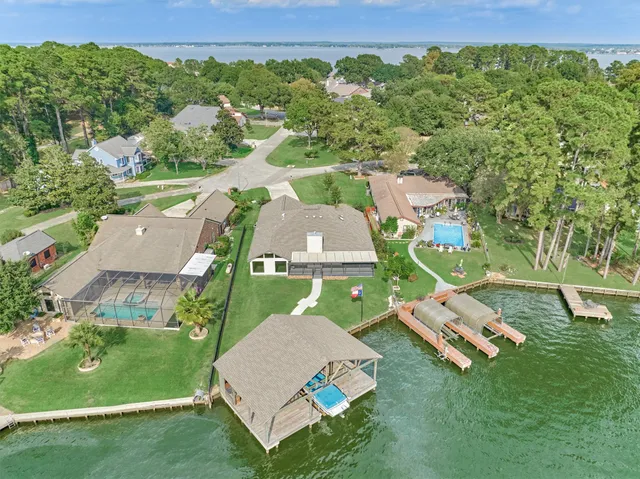 $875,000 | 14696 South Diamondhead, Conroe, TX 77356