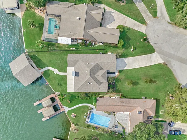 $875,000 | 14696 South Diamondhead, Conroe, TX 77356