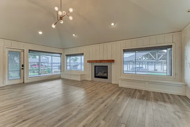 $875,000 | 14696 South Diamondhead, Conroe, TX 77356