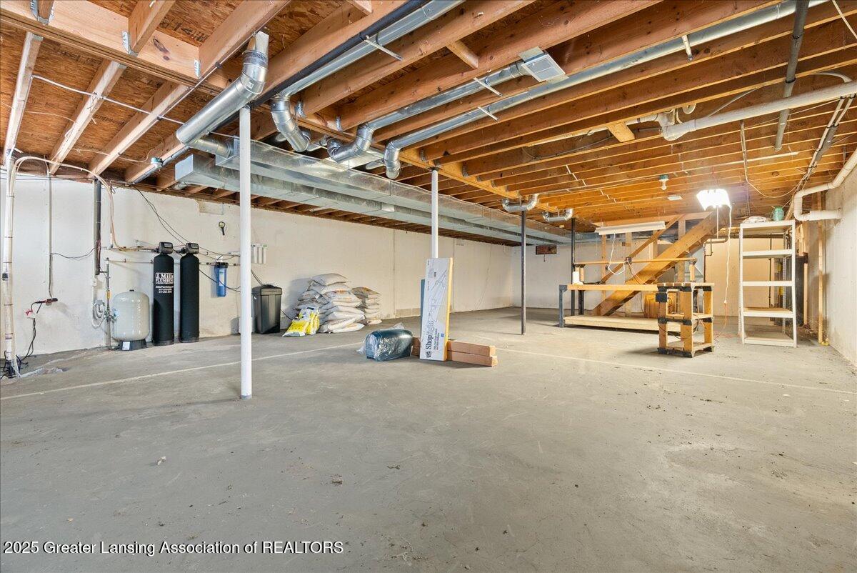 4365 Mack Road Howell, MI 48855 - Photo 33 of 50 51-Media Jett - 34