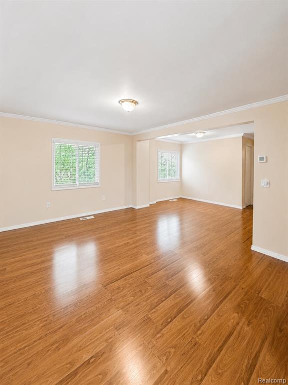 97 North Merrimac Street Pontiac, MI 48340 - Photo 5 of 10