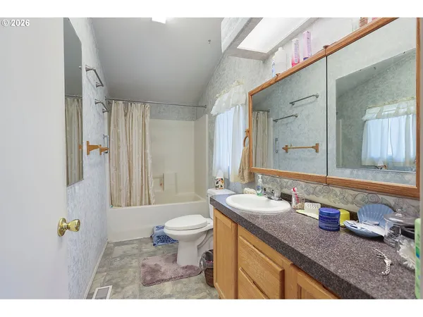 $265,000 | 406 1st Street, Rufus, OR 97050