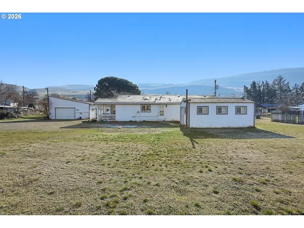 $265,000 | 406 1st Street, Rufus, OR 97050