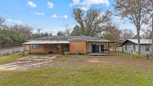 $210,000 | 700 Powderhorn Drive, Athens, TX 75751