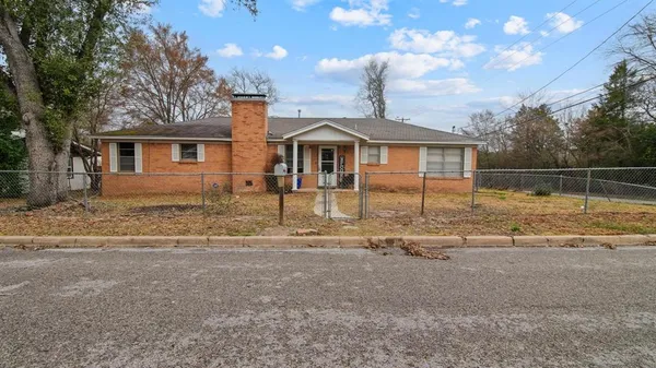 $210,000 | 700 Powderhorn Drive, Athens, TX 75751