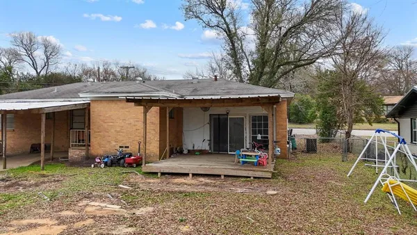 $210,000 | 700 Powderhorn Drive, Athens, TX 75751