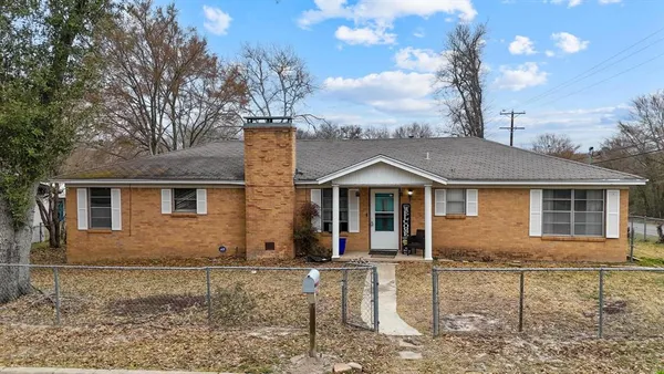 $210,000 | 700 Powderhorn Drive, Athens, TX 75751