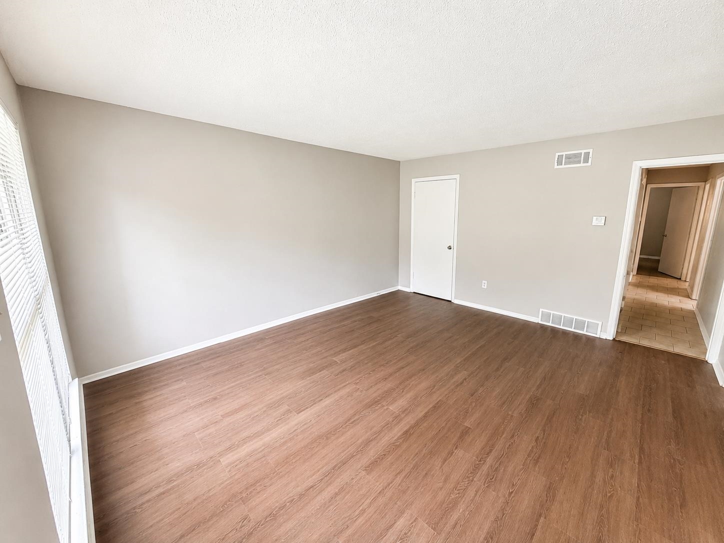 1857 South Perkins Road Memphis, TN 38117 - Photo 3 of 15