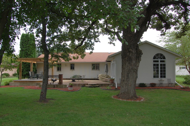 3817 Cutty Sark Road Cherry Valley, IL 61016 - Photo 14 of 15 a front view of house with yard and green space