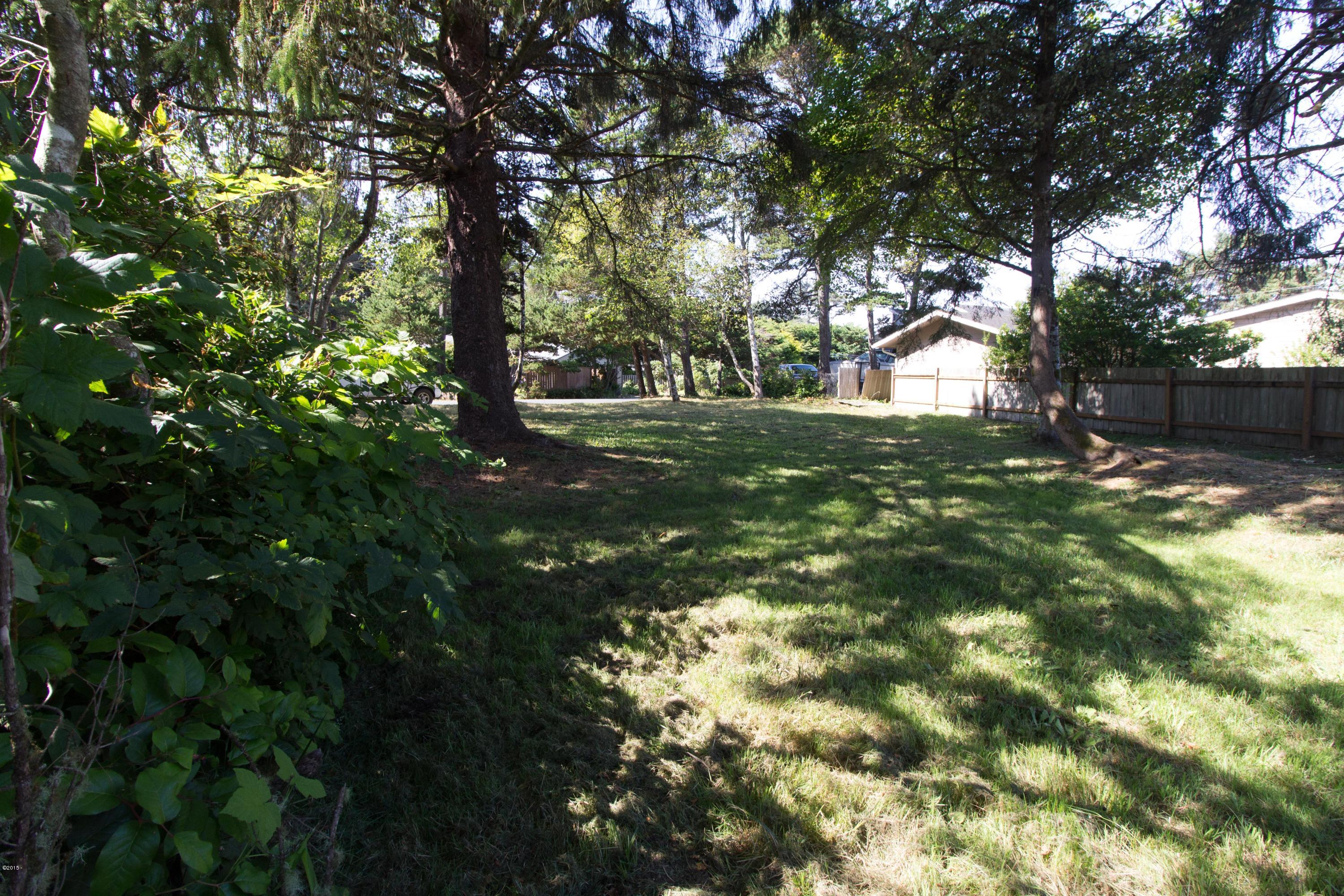 2700 Southwest South Point Street Depoe Bay, OR 97341 - Photo 11 of 12 IMG_1335